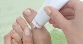Que ungüento ayuda del hongo de las uñas en los pies